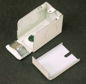 Wiremold V2010A2 Multi-Outlet Power Ivory